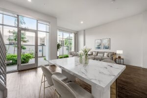 Essence 1 final02 Essence 1 final02